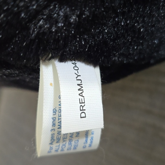 SEAWORLD PENGUIN PLUSH. #6159 - Picture 7 of 8